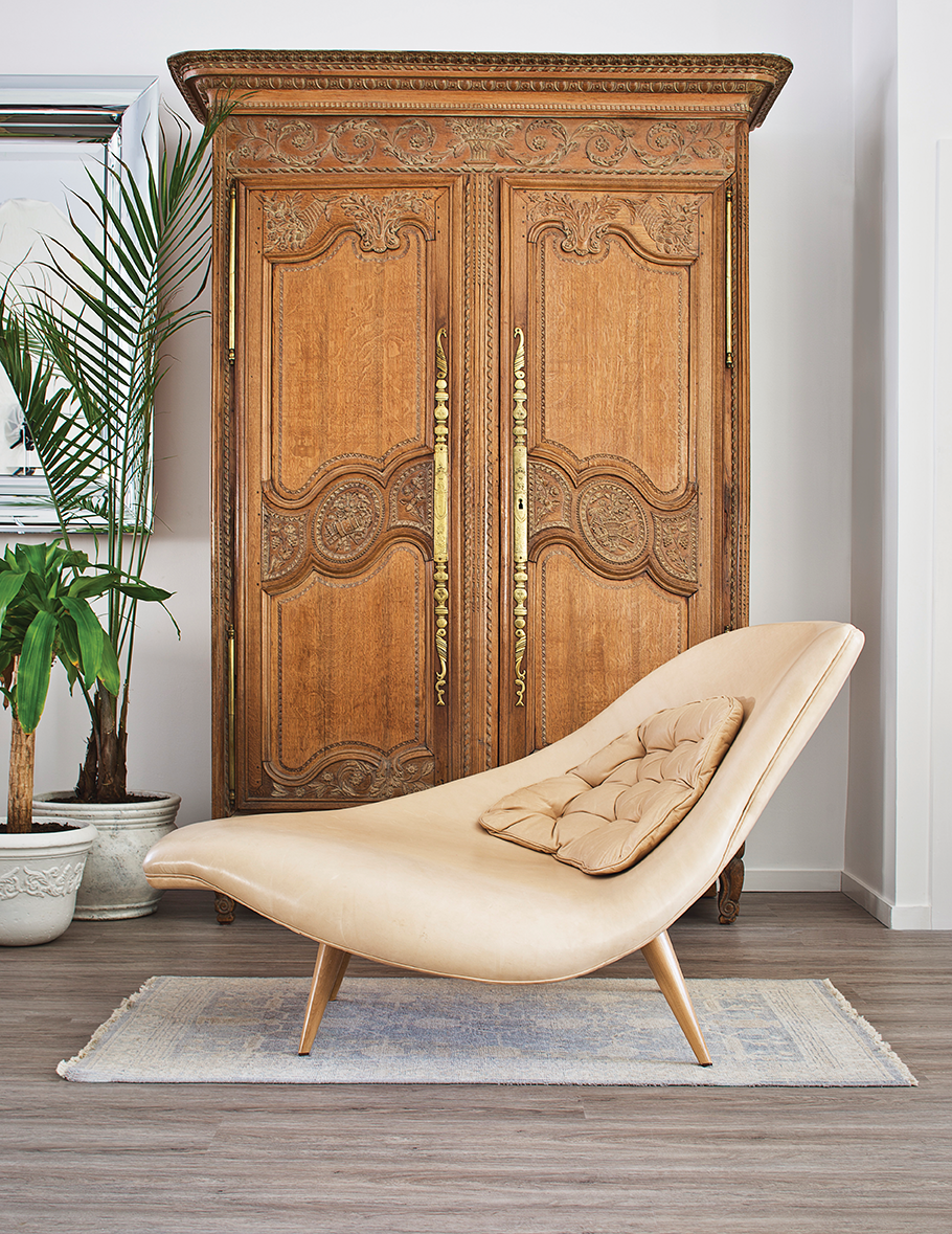 anthony-lawrence-chaise
